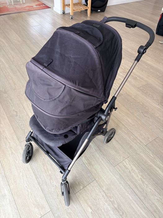 Cybex Melio Deep Black – Carrinho ultraleve 5,9 kg (reversível)