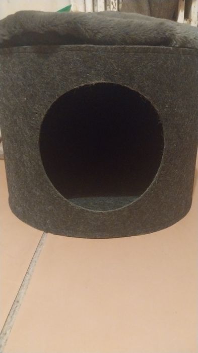 Домик для кошек и собак