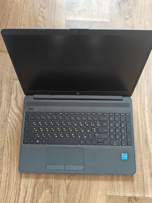 Продам чудовий ноутбук HP 250 G9