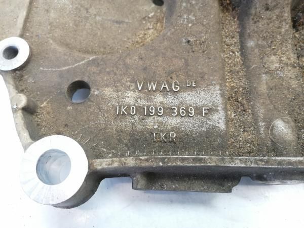 Charriot frente VOLKSWAGEN Golf V (1K1)