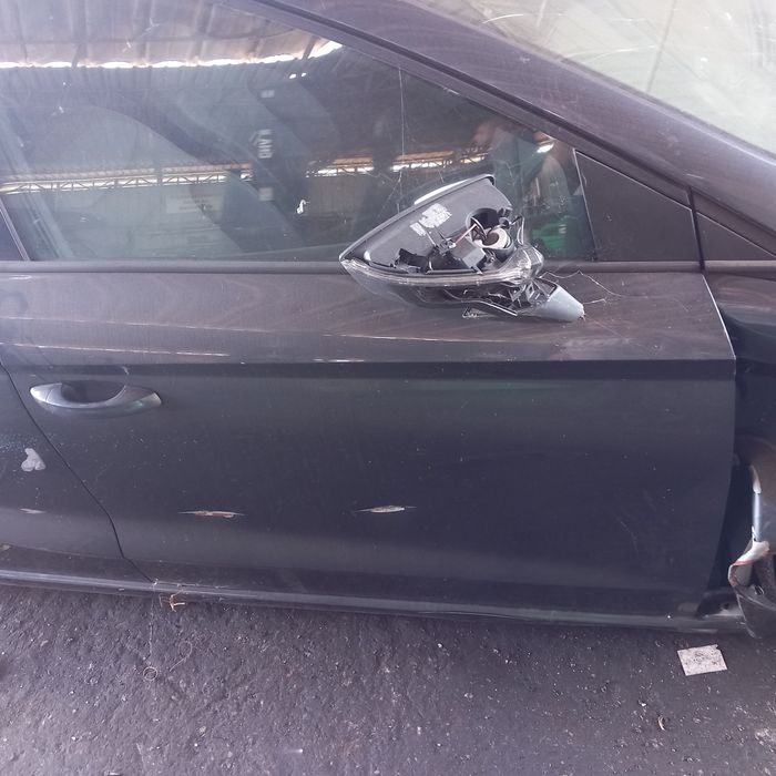Portas completas Seat Ibiza 5 kj1 ( ja nao tenho porta passageiro)