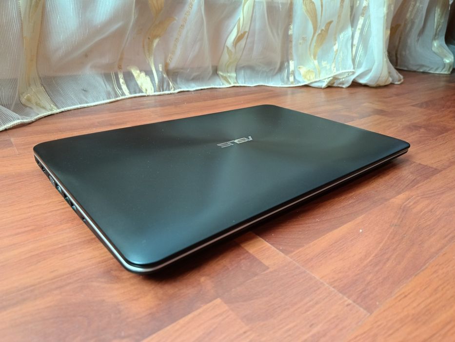 Сучасний Asus  ProBook Max ідеальному стані