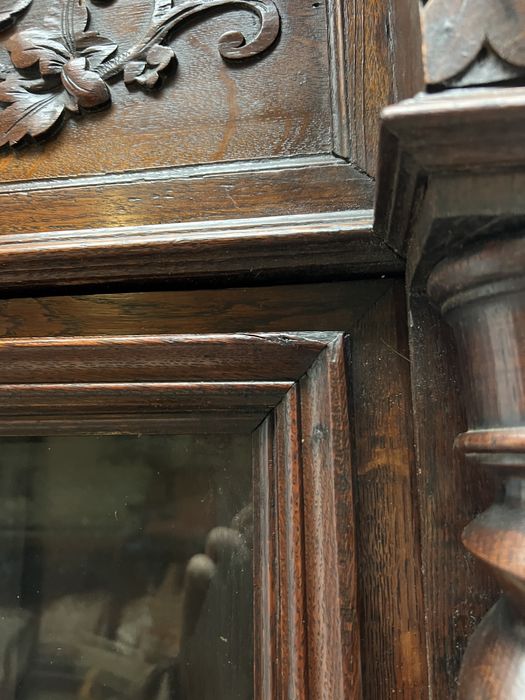 Kredens dębowy stylowy