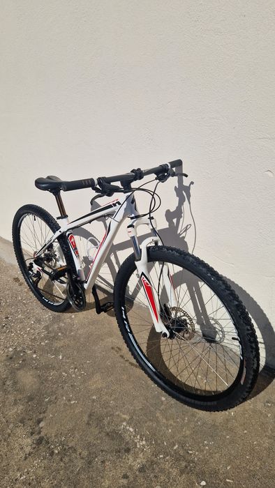 Bicicleta Specialized Roda 29