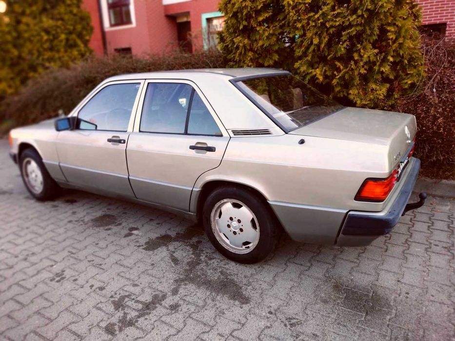 Mercedes 190e w201 1.8i felgi AMG, niski przebieg, doinwestowany