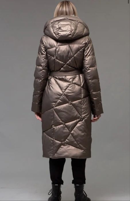 Продам пуховик с натуральным мехом