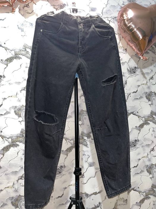 Джинсы Bershka с дырками