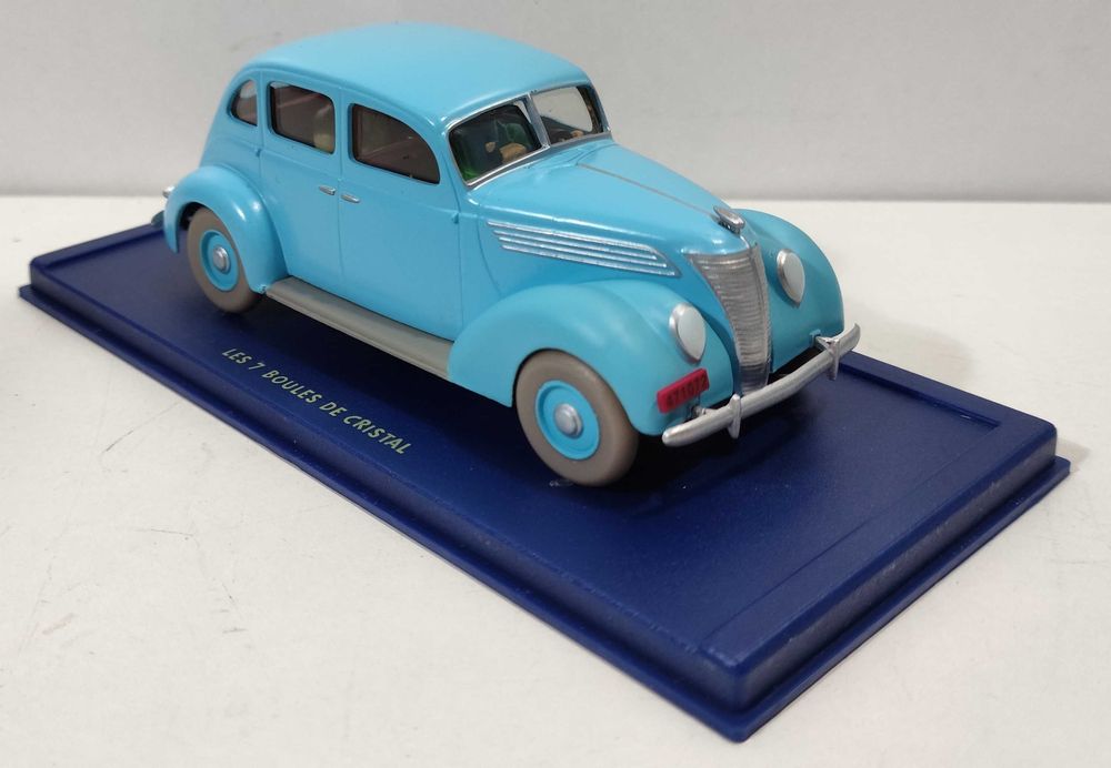 Carro - Tintim e As 7 bolas de cristal - Ford V8 1937