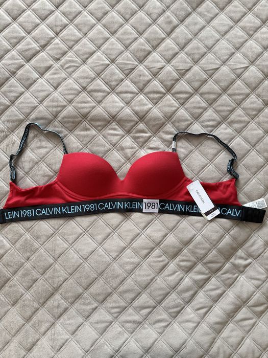 Бюстгалтер Calvin Klein