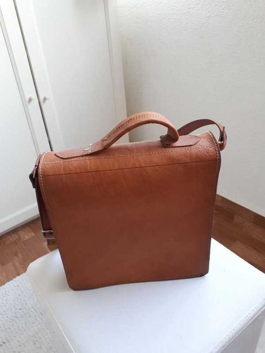 Mala castanha de cabedal unissexo