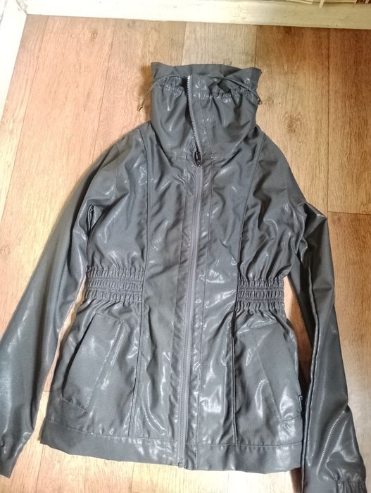 Бесплатно Куртка женская весна