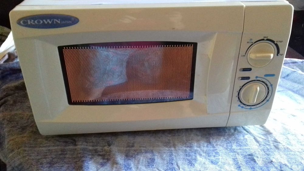 vendo microondas crown a trabalhar