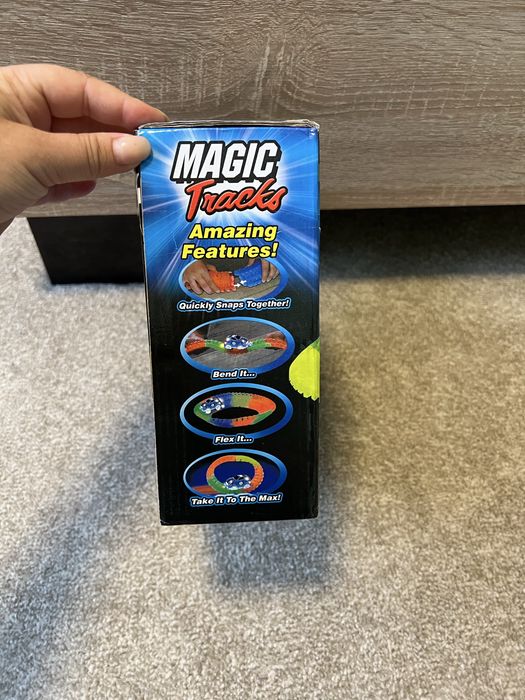 Гоночна траса 220 деталей magic track меджік трек з двома машинками