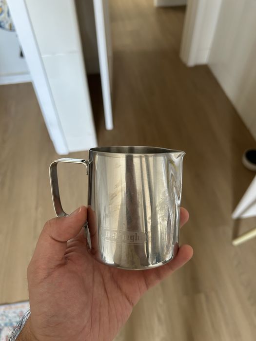 Máquina de Café Grão Delonghi