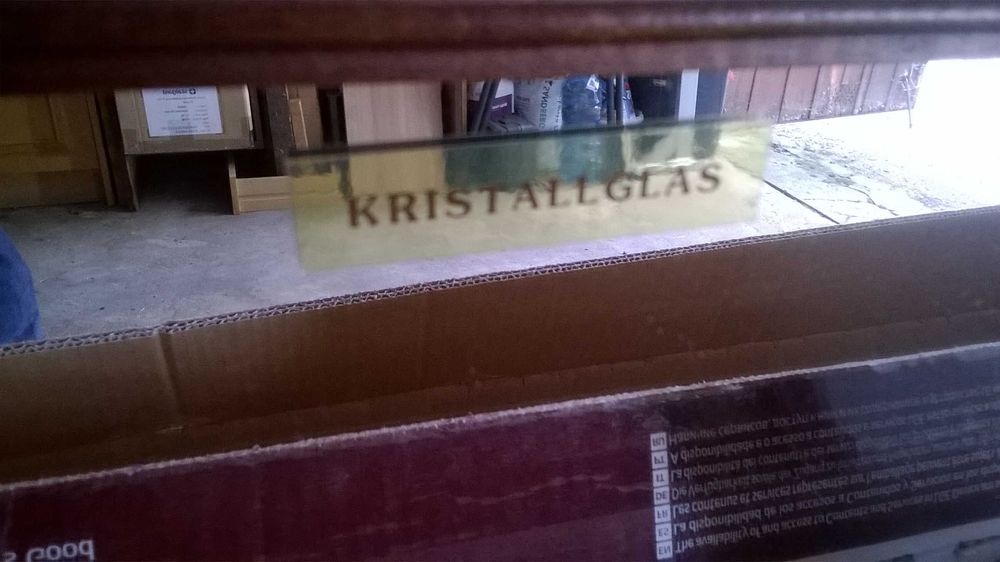 Lustro kryształowe w drewnianej ramie