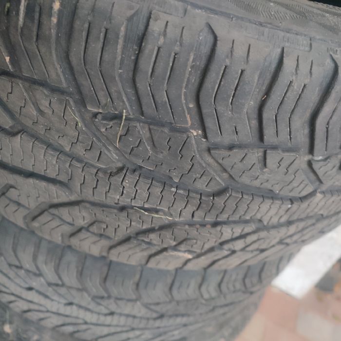 Uniroyal całoroczne 235/45/17