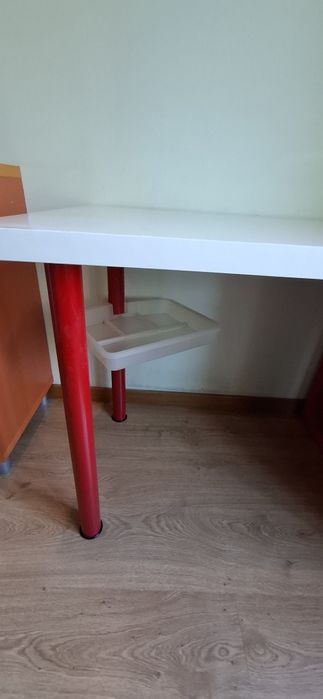 Secretária  1,20 x 70cm