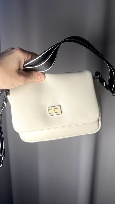 сумочка Tommy Jeans