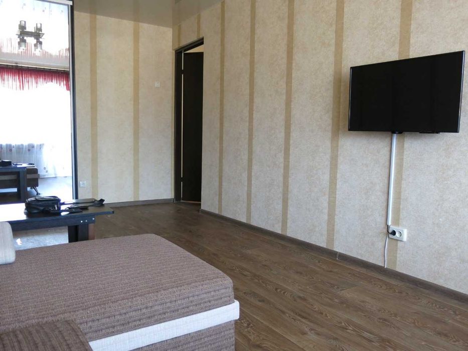 Продам отличную двушку в Центре на улице Пушкинской - всё есть.