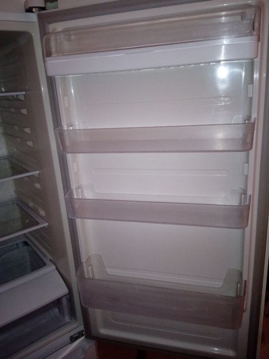 Холодильник SAMSUNG RL48RSBSW  No Frost