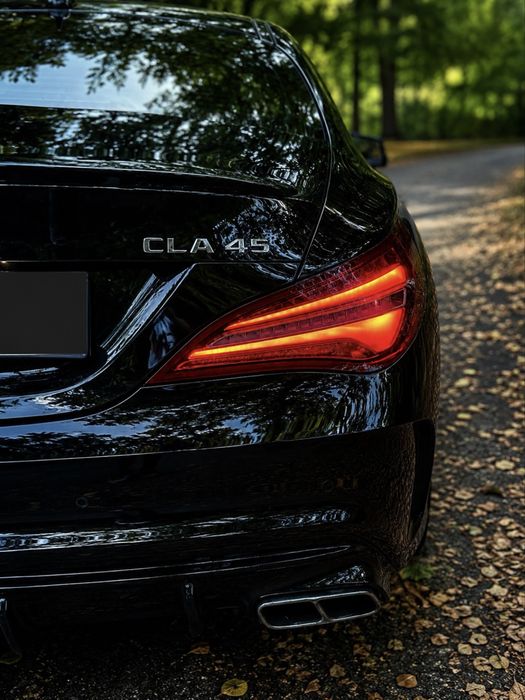 Mercedes-Benz CLA45 AMG 381cv 4MATIC