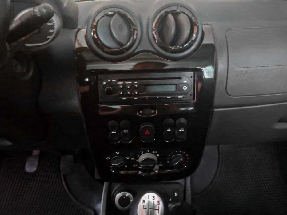 2011 Renault Duster Laureate