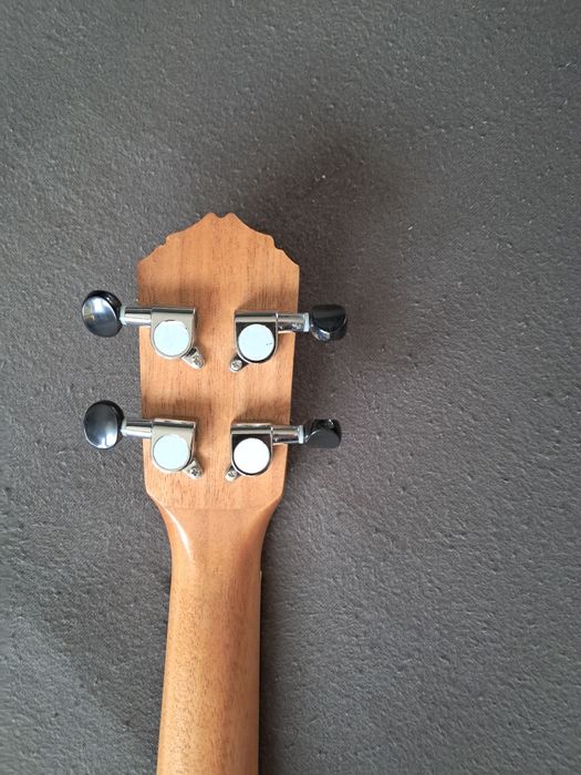 Ukulele Ortega RSU11SE + pokrowiec