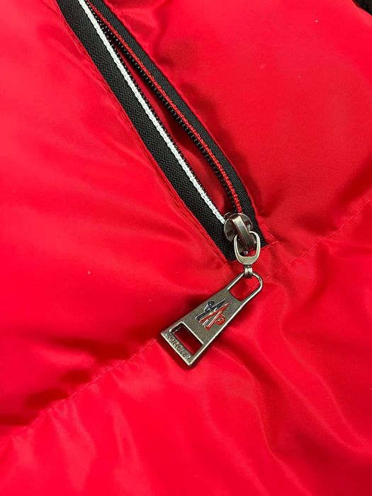 Курточка moncler