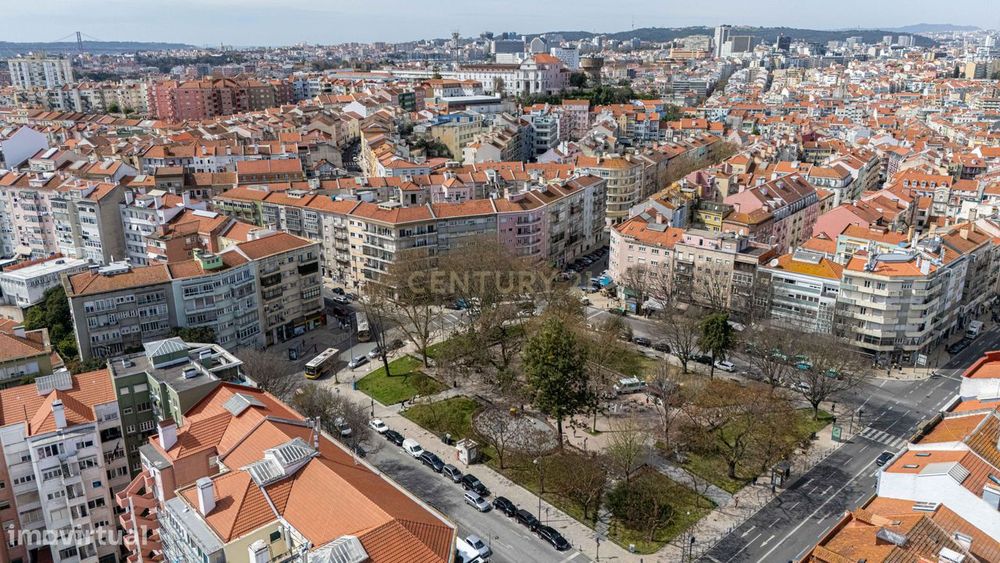 Apartamento T2 remodelado (Penha de França) -  (PROPOSTAS MULTIPLAS)