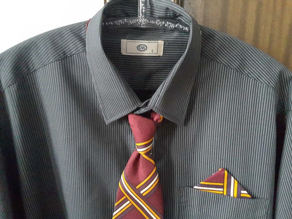 Czarna koszula męska C&A w drobne paski + krawat , rozmiar L