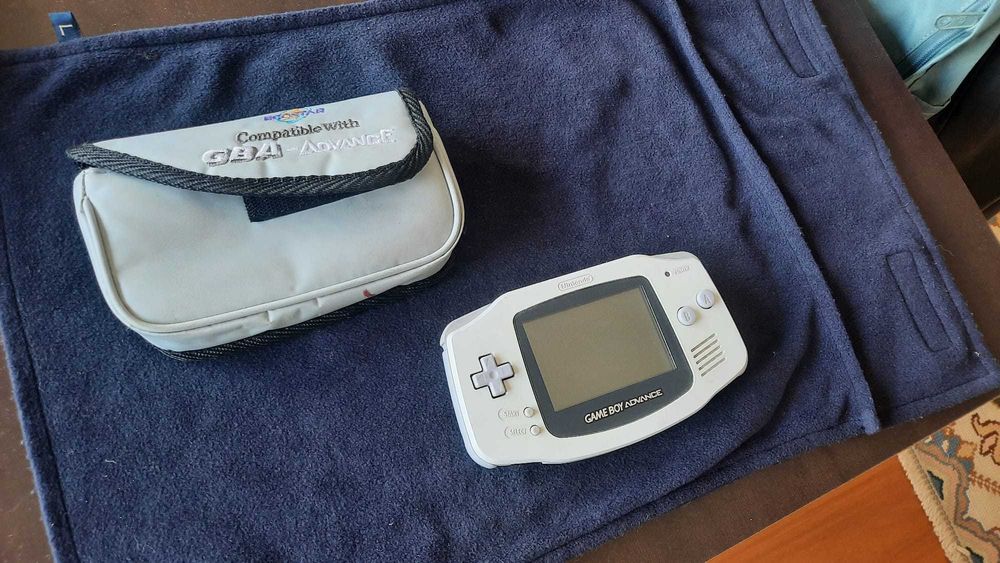 Nintendo Gameboy Advance  AGB-001 Branco - Near Mint / Mint - A funcionar c/ bolsa original