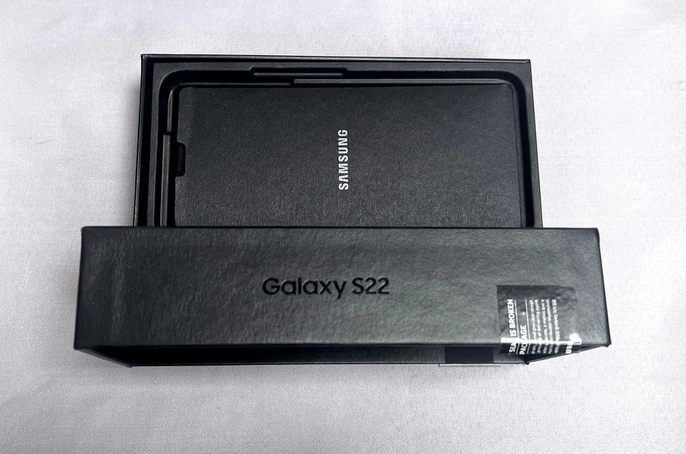 Pudełko Samsung Galaxy S22 SM-S901B/DS 8/128GB Phantom Black Oryginalne