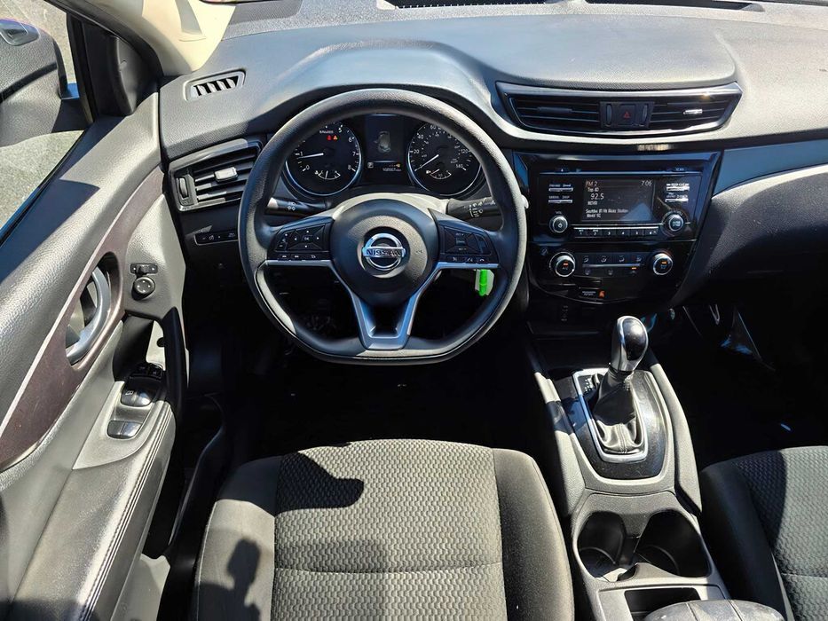 Nissan Rogue Sport      2019