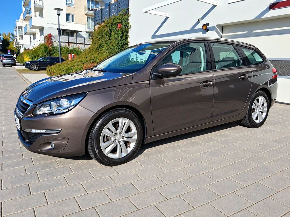 Peugeot 308 1.2benz 130km Panorama bardzo zadbany model 2015