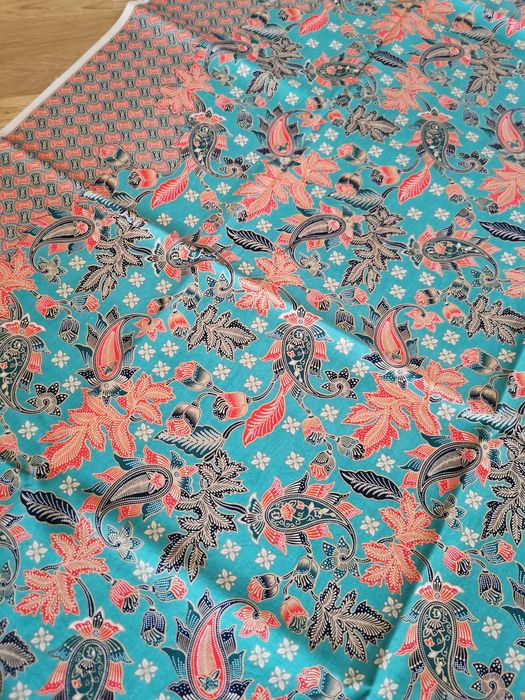 Tkanina batik z Bali – gotowa na obrus, nowa, unikatowa