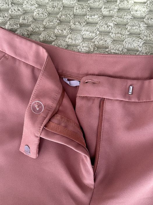 Класичні брюки розмір М кемел