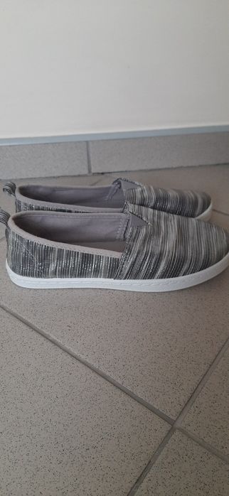 Nowe buty wsuwane rozm 38