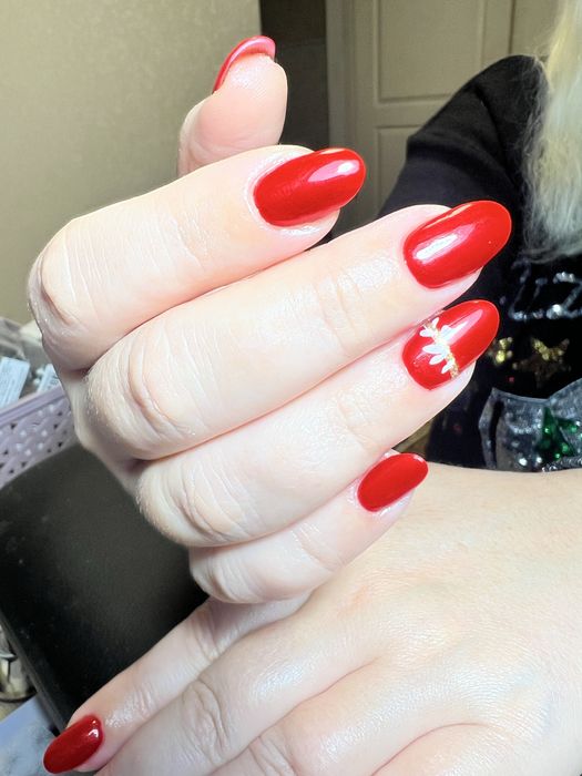 Наращивание ногтей