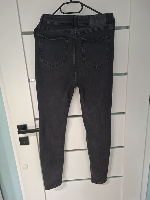 Spodnie jeansy M