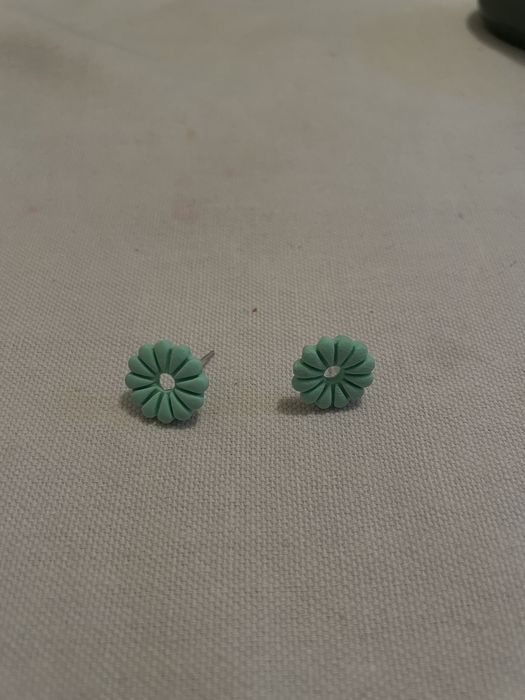Brincos em FIMO.