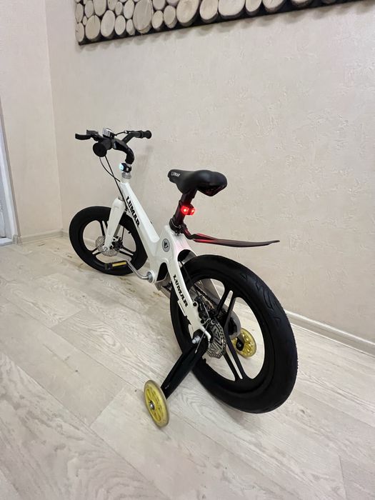 Дитячий 2-х колісний Велосипед Lumar Germany 16