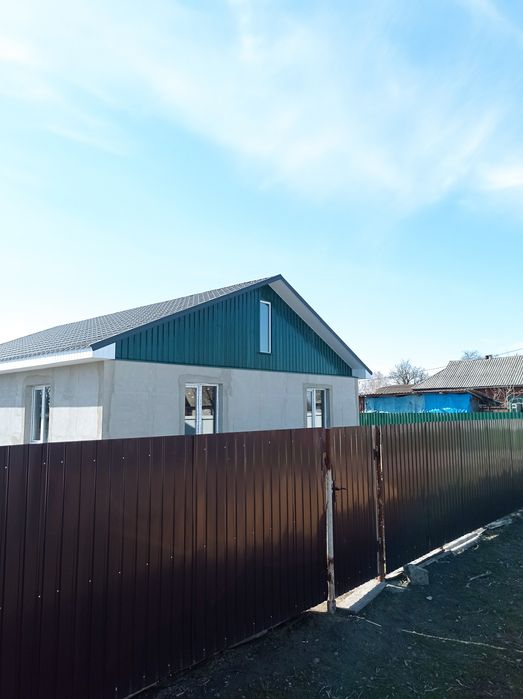 Новобудова біля міста Чернігів.