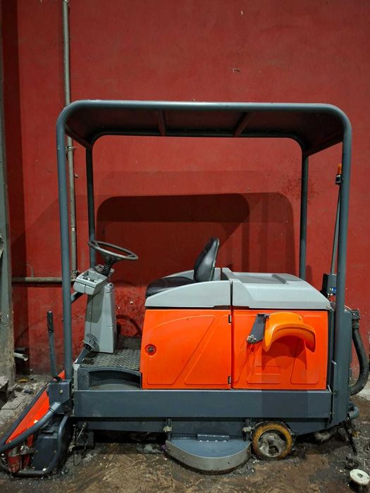 Zamiatarka HAKO Scrubmaster B140R.