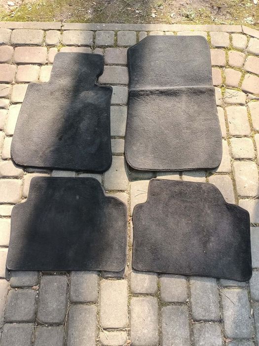Dywaniki welurowe BMW E90 E91 czarne Europa oryginał