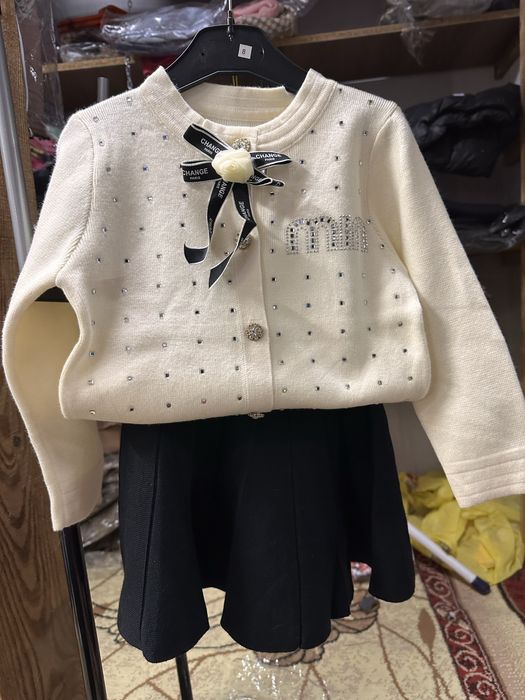 Костюм для дівчинки кофтина зі спідницей