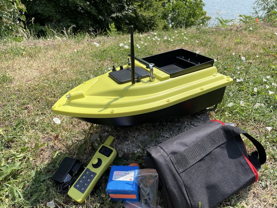 З ГЛИБИНОМІРОМ GPS D36E Короповий кораблик для риболовлі Прикормочний Карповий завезення прикормочный Карповый кораблик для рыбалки завоза прикормки