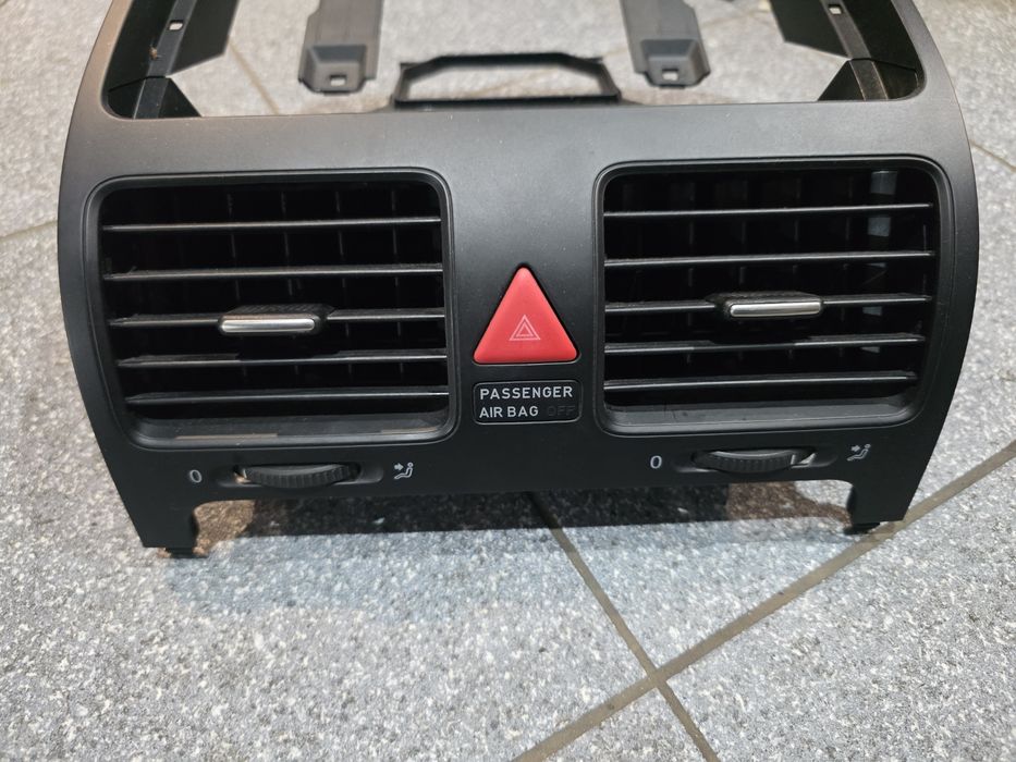 Vw Golf V Kratki Nawiewu środkowy