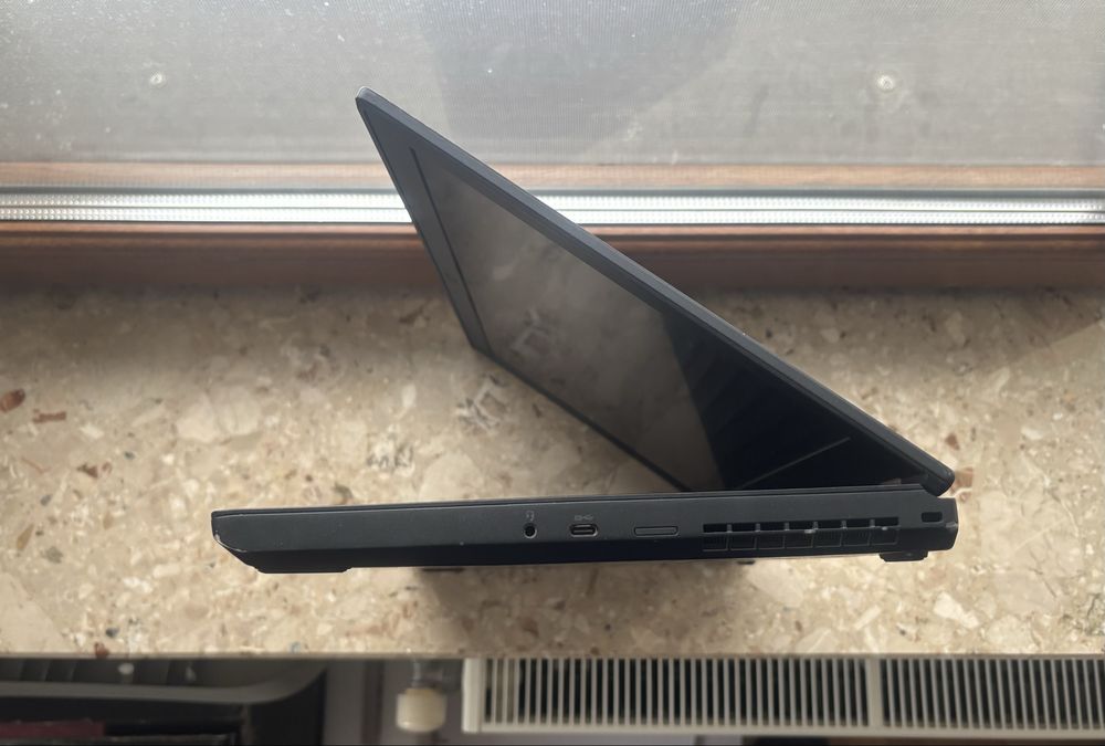 Lenovo P53 Quadro RTX 4000 8Gb i7-9850h 16Gb Ram 256G m2 15.6” ноутбук