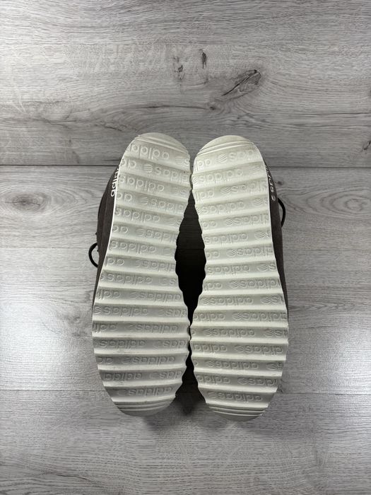 Adidas утеплені кросівки 45 розмір