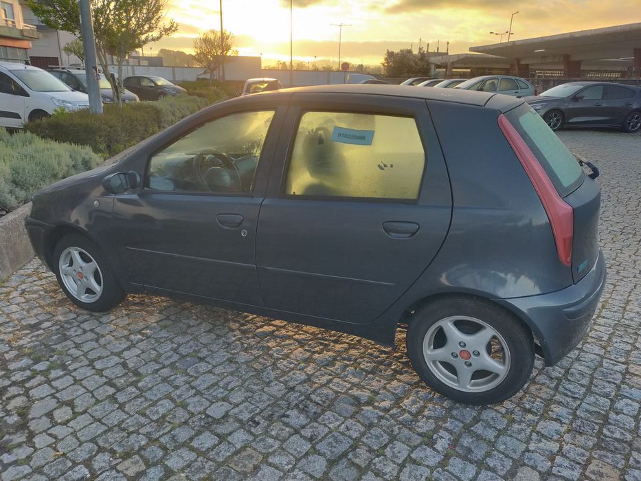 Fiat punto ano 2002